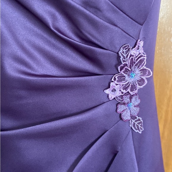 SIZE 8 NIKI LIVAS FORMAL DRESS with REVERSIBLE SHAWL - Picture 6 of 13